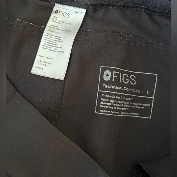 Women's Figs Scrub Top & Pants - Black - Large - Picture 9 of 11